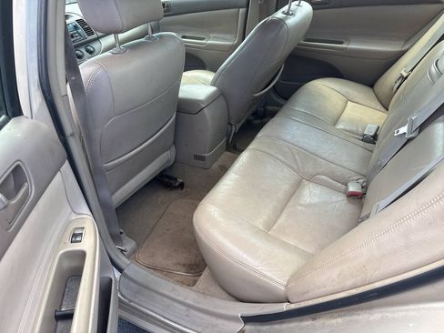 Used 2004 Toyota Camry LE FWD image 7