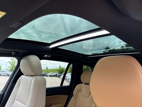 Used 2019 Volvo XC90 T6 Momentum w/ Advanced Package AWD/4WD image 8