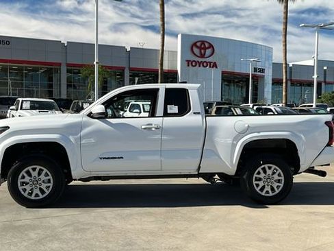New 2026 Toyota Tacoma SR5 AWD/4WD image 3