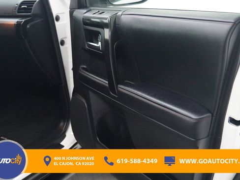 Used 2021 Toyota 4Runner Venture w/ Moonroof Package AWD/4WD image 16
