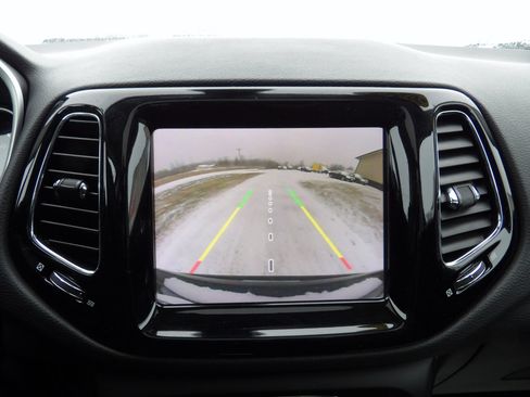 Used 2020 Jeep Compass Limited image 13