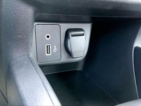 Used 2024 Nissan Versa S w/ Trunk Package image 34