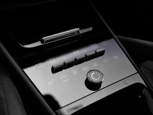 Certified 2025 Porsche Cayenne Turbo GT AWD/4WD image 26