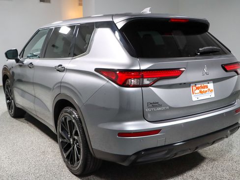 Used 2023 Mitsubishi Outlander SEL image 9