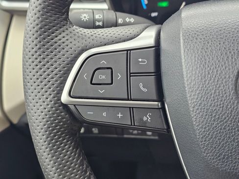 Used 2023 Toyota Sienna Limited AWD/4WD image 28