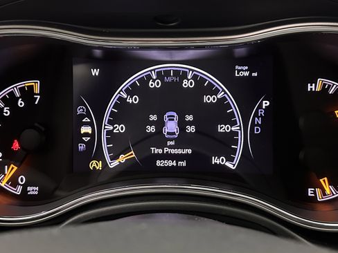 Used 2019 Jeep Grand Cherokee Limited image 25