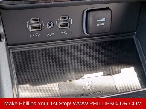 Used 2025 Jeep Grand Cherokee L Limited w/ Luxury Tech Group II AWD/4WD image 22