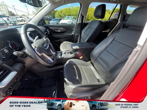Used 2023 GMC Terrain SLT w/ Tech Package FWD image 10