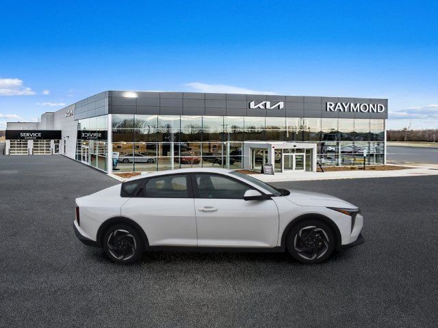Certified 2025 Kia K4 EX FWD image 2