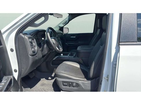 Used 2021 Chevrolet Silverado 1500 LT Trail Boss AWD/4WD image 9