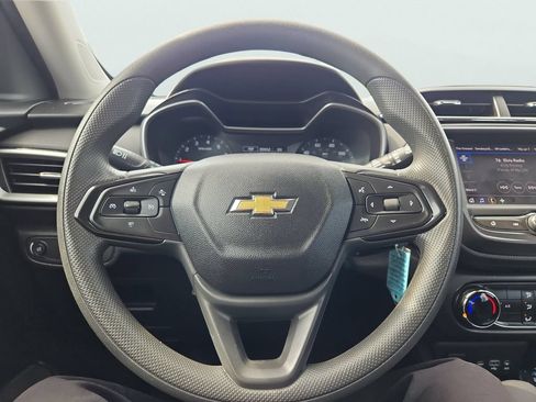 Used 2023 Chevrolet TrailBlazer LS AWD/4WD image 23