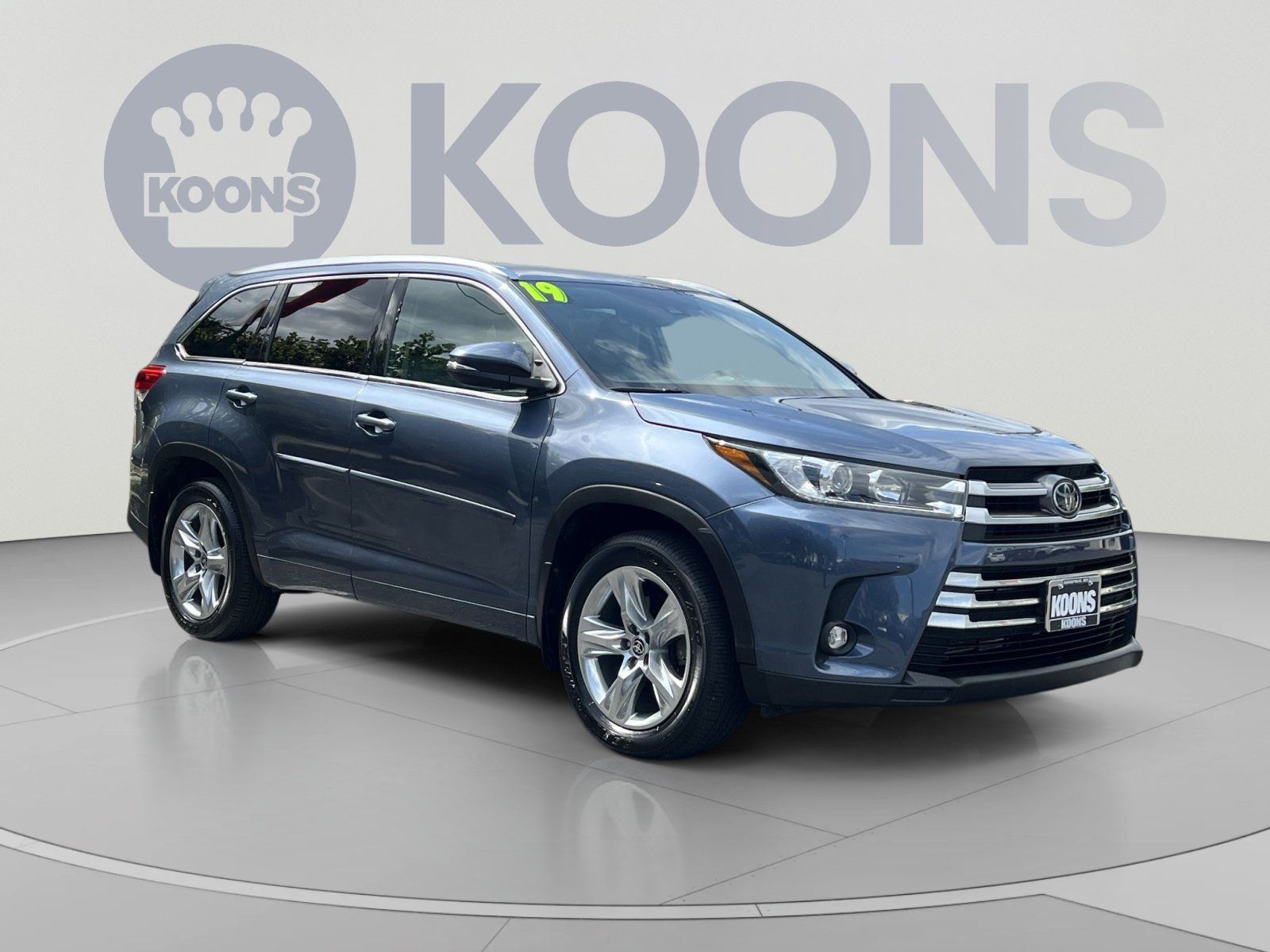 Used 2019 Toyota Highlander Limited AWD/4WD image 2