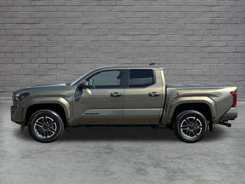 Used 2024 Toyota Tacoma TRD Sport AWD/4WD image 3
