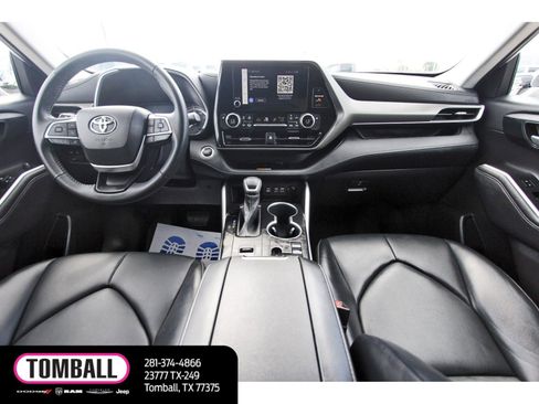 Used 2023 Toyota Highlander XLE image 10