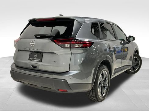 Used 2025 Nissan Rogue SV AWD/4WD image 5