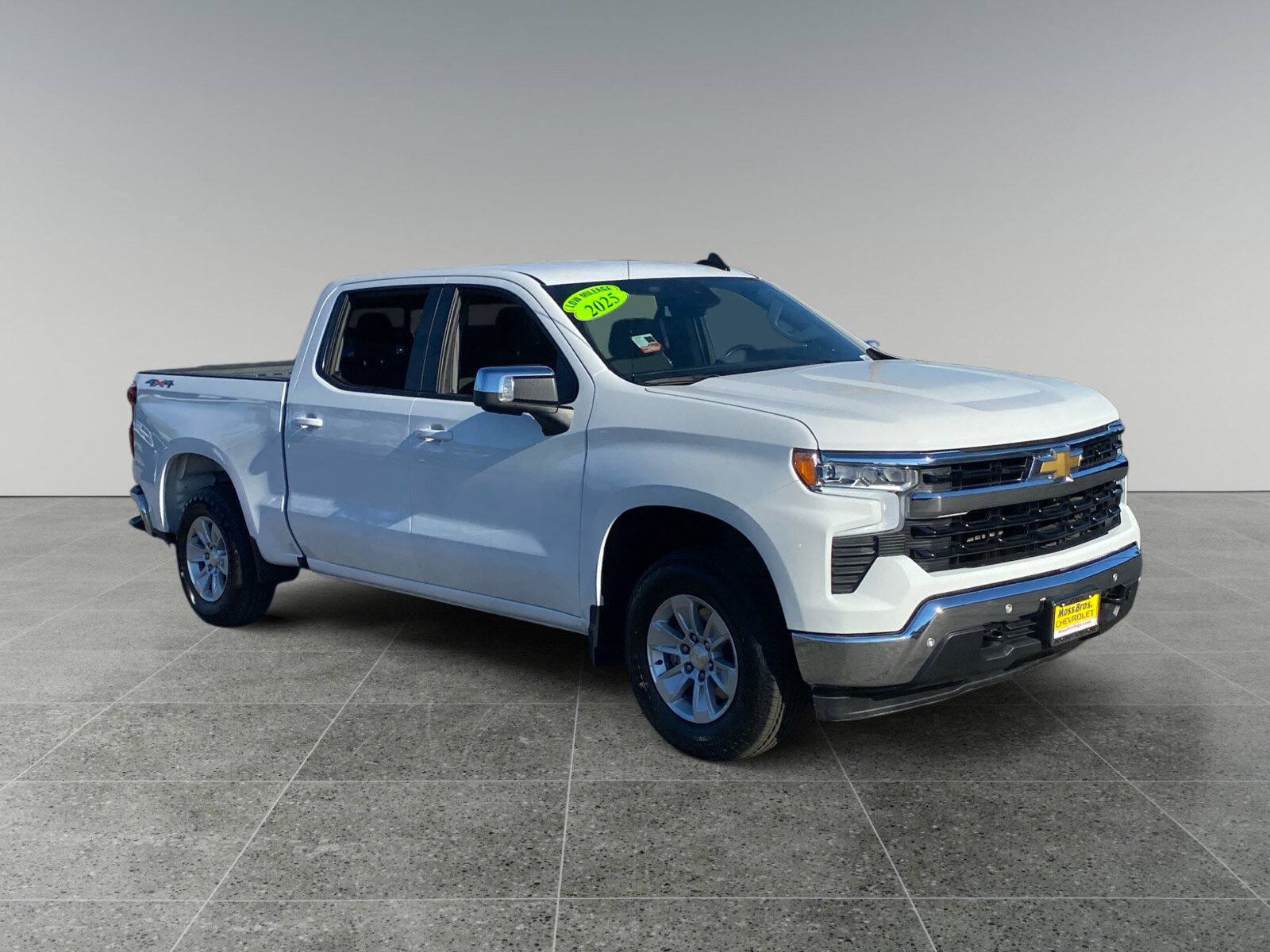 Used 2025 Chevrolet Silverado 1500 LT w/ Safety Package AWD/4WD image 7