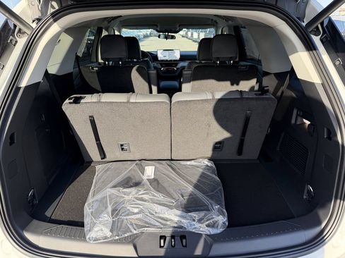 New 2026 Ford Explorer Active w/ Active Comfort Package RWD image 19