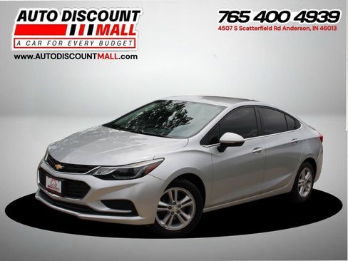Used 2018 Chevrolet Cruze LT FWD image 1