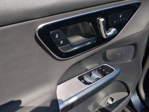 Certified 2025 Mercedes-Benz GLC 300 image 20