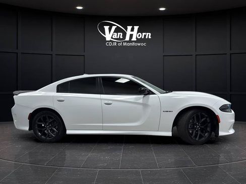 Used 2022 Dodge Charger R/T w/ Blacktop Package RWD image 8