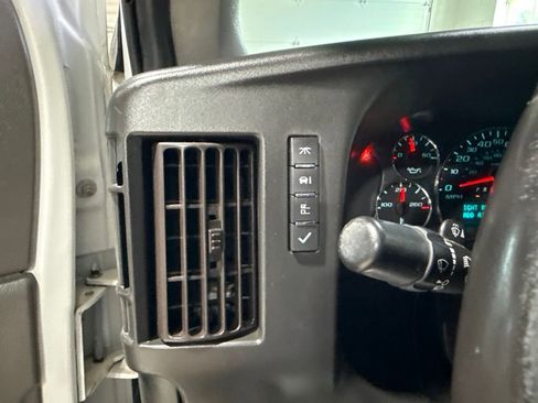 Used 2020 Chevrolet Express 2500 w/ Driver Convenience Package RWD image 14