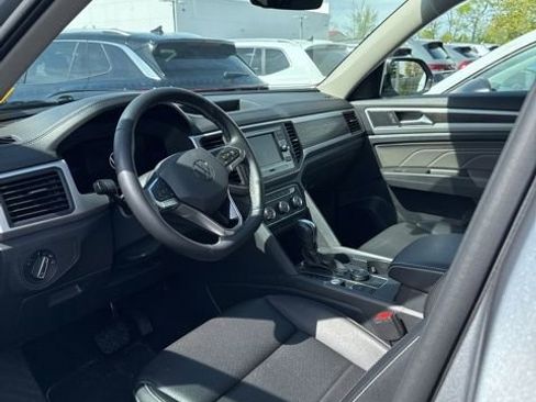 Used 2023 Volkswagen Atlas SE AWD/4WD image 3