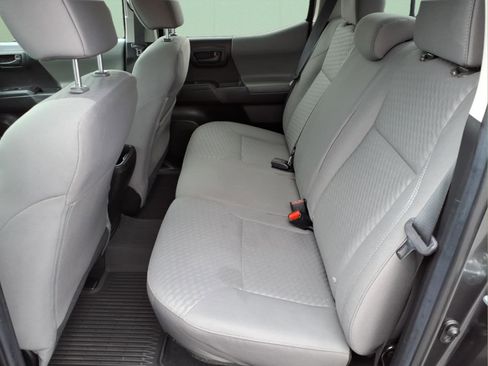 Used 2022 Toyota Tacoma SR image 12