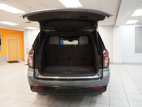 Used 2022 Chevrolet Tahoe Z71 w/ Z71 Off-Road Package AWD/4WD image 11