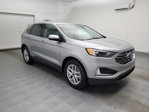 Used 2022 Ford Edge SEL image 11
