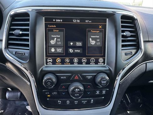 Used 2018 Jeep Grand Cherokee Limited image 11