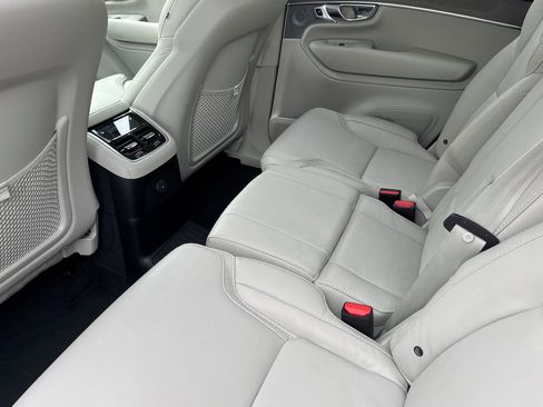 Certified 2026 Volvo XC90 T8 Ultra w/ Lounge Package AWD/4WD image 12