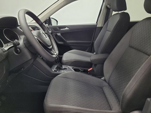 Used 2021 Volkswagen Tiguan S image 17
