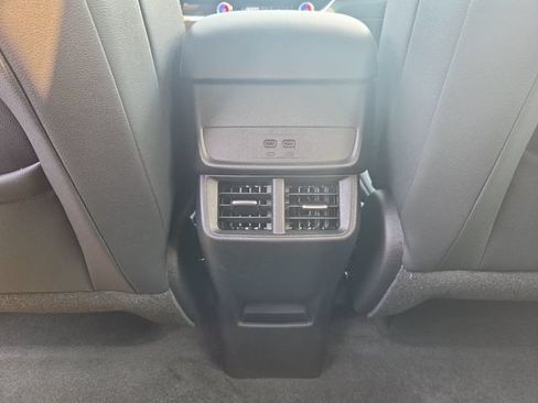 Used 2025 Chevrolet Equinox LT w/ Convenience Package II FWD image 30