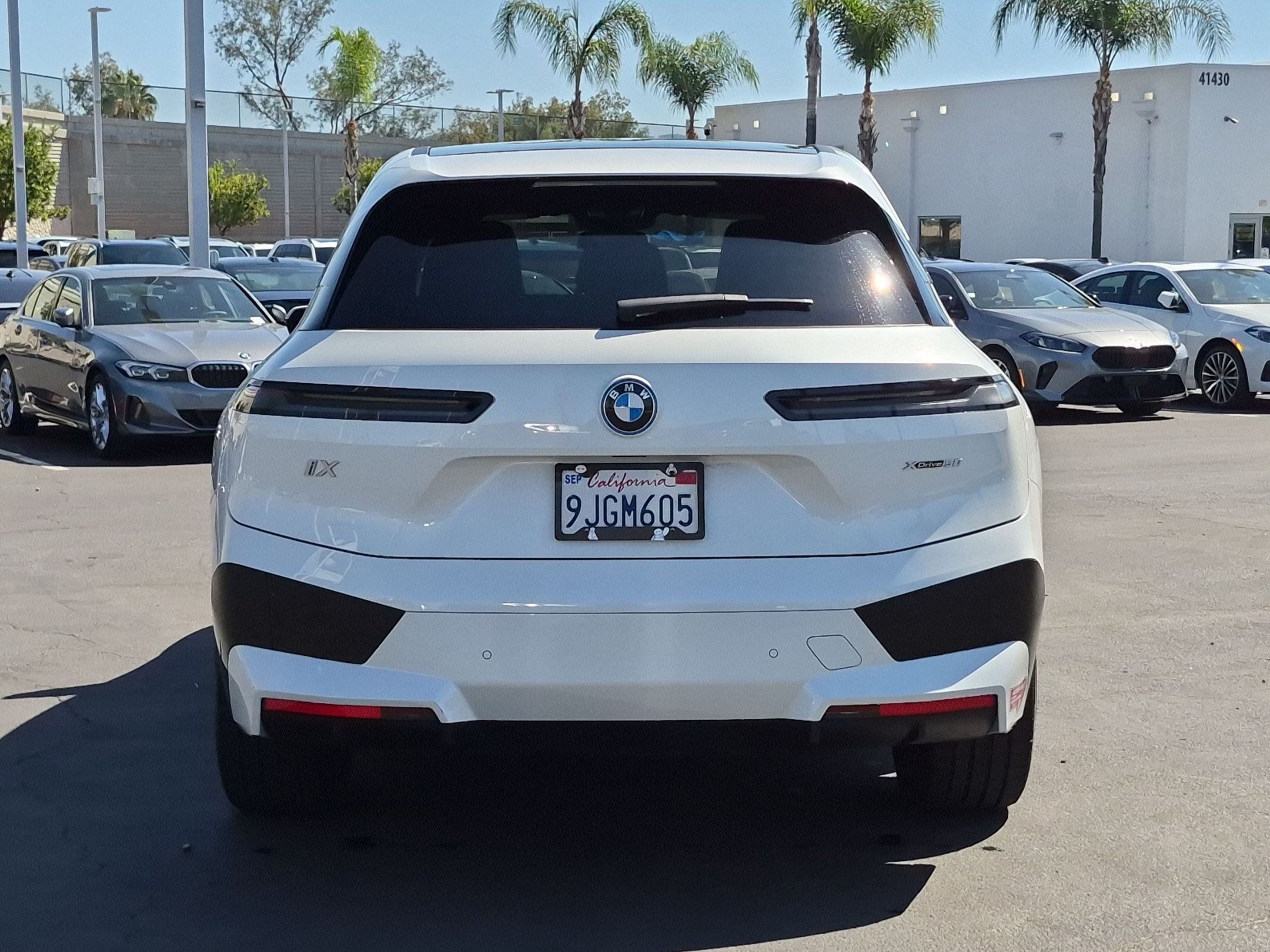 Certified 2024 BMW iX xDrive50 w/ Premium Package AWD/4WD image 9
