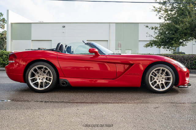 Used 2003 Dodge Viper SRT-10 RWD image 8
