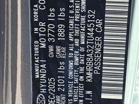 New 2026 Hyundai Venue SE FWD image 16