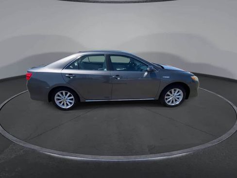 Used 2013 Toyota Camry XLE FWD image 9