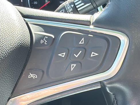 Used 2023 Chevrolet Equinox LT AWD/4WD image 11