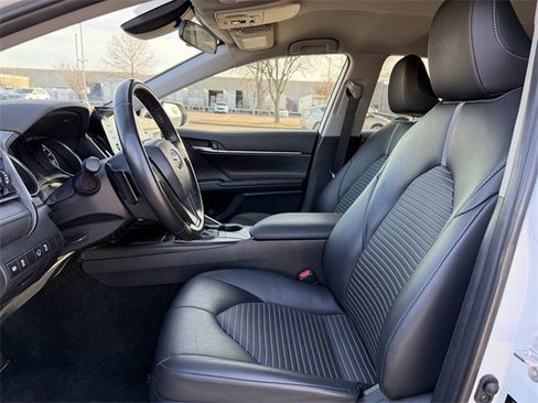Used 2024 Toyota Camry SE image 23