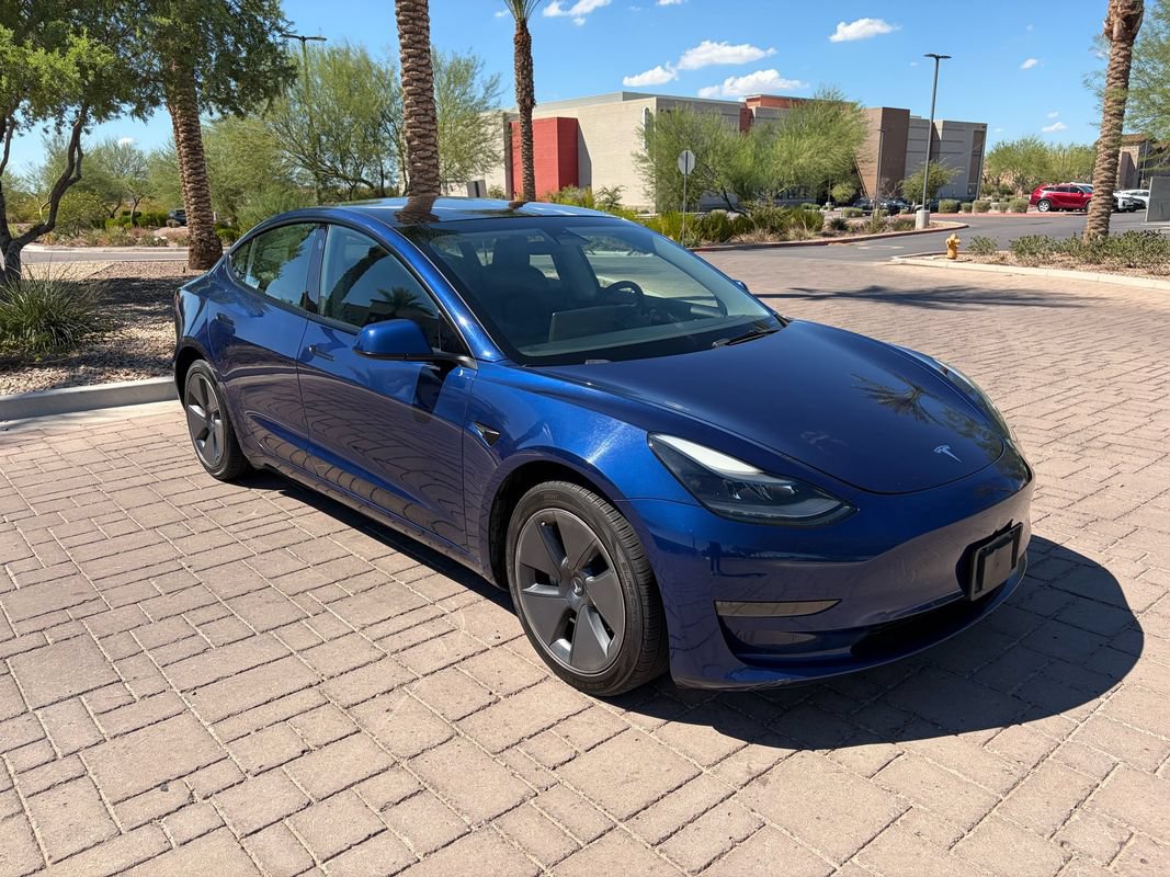 Used 2023 Tesla Model 3 Standard Range RWD image 1