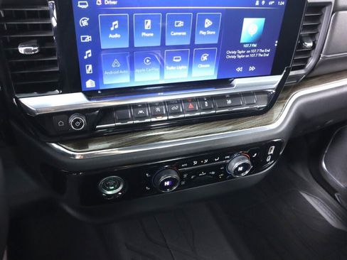 Used 2023 Chevrolet Silverado 1500 LT AWD/4WD image 15