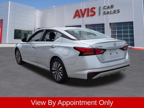 Used 2025 Nissan Altima 2.5 SV FWD image 9