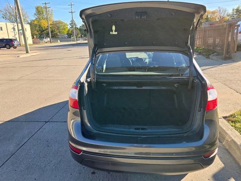 Used 2015 Ford Fiesta SE w/ Comfort Package image 28