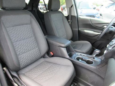Used 2019 Chevrolet Equinox LT FWD image 9