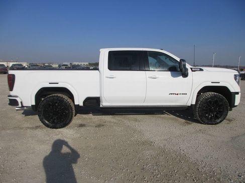New 2026 GMC Sierra 2500 AT4 w/ AT4 Premium Plus Package image 3