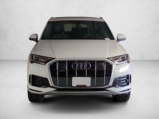 Used 2022 Audi Q7 2.0T Premium Plus w/ Premium Plus Package AWD/4WD image 2