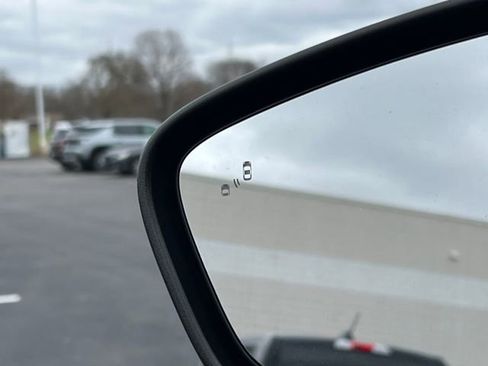 New 2024 Ford Escape SE image 32