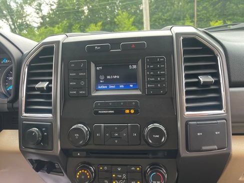 Used 2017 Ford F250 XLT w/ XLT Value Package AWD/4WD image 11