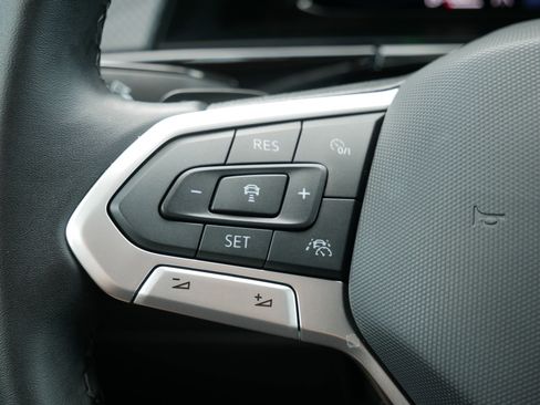 Certified 2025 Volkswagen Atlas Peak Edition SE image 29