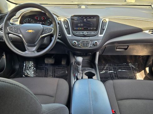 Certified 2025 Chevrolet Malibu LT FWD image 17